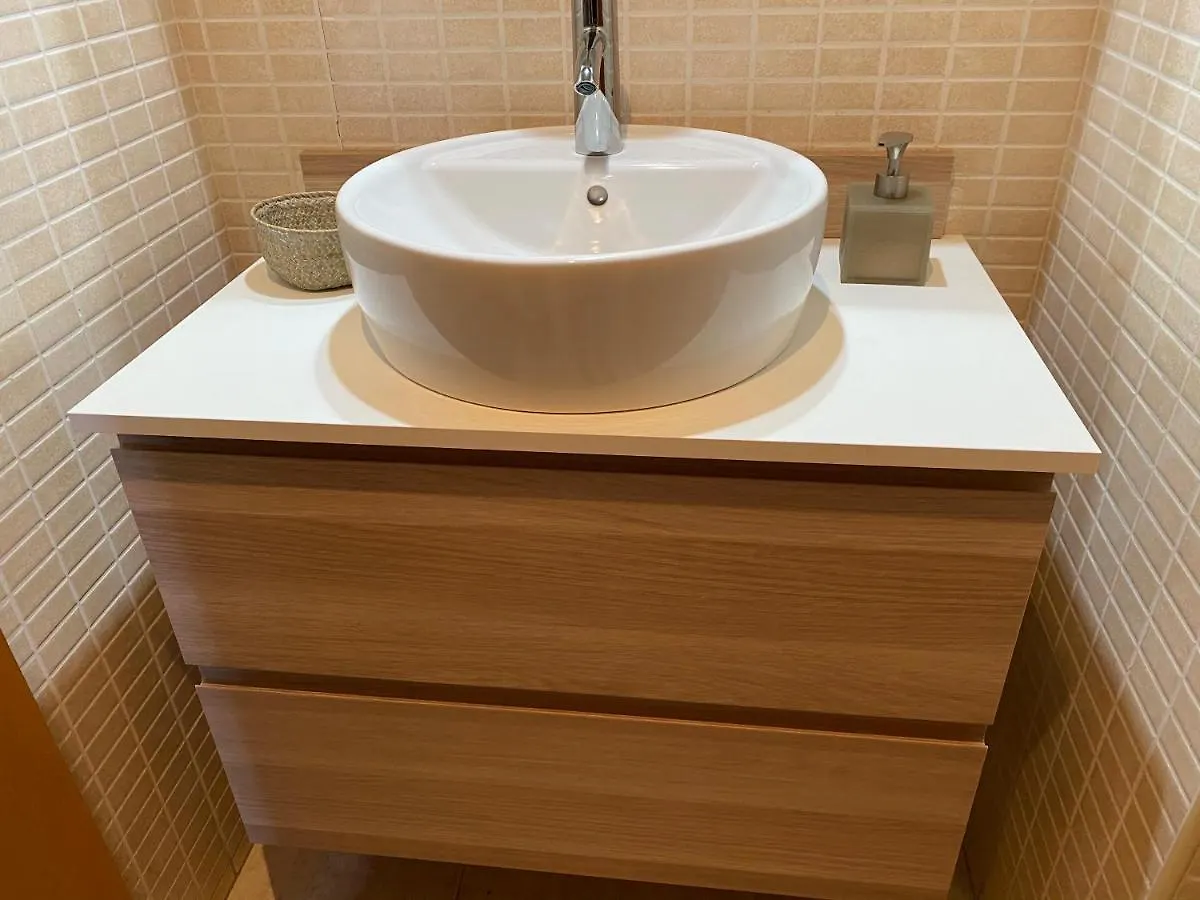 Funcional Apartamento سيدجيس شقة
